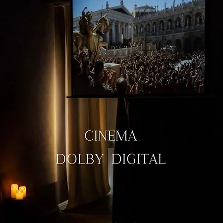 Lejlighed Augustus Experience Romaine Et Cinema Privee T1 Nîmes