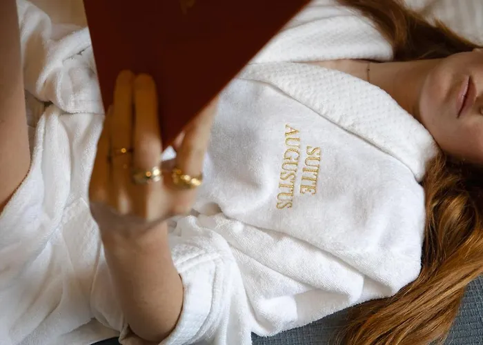 Augustus Experience Romaine Et Cinema Privee T1